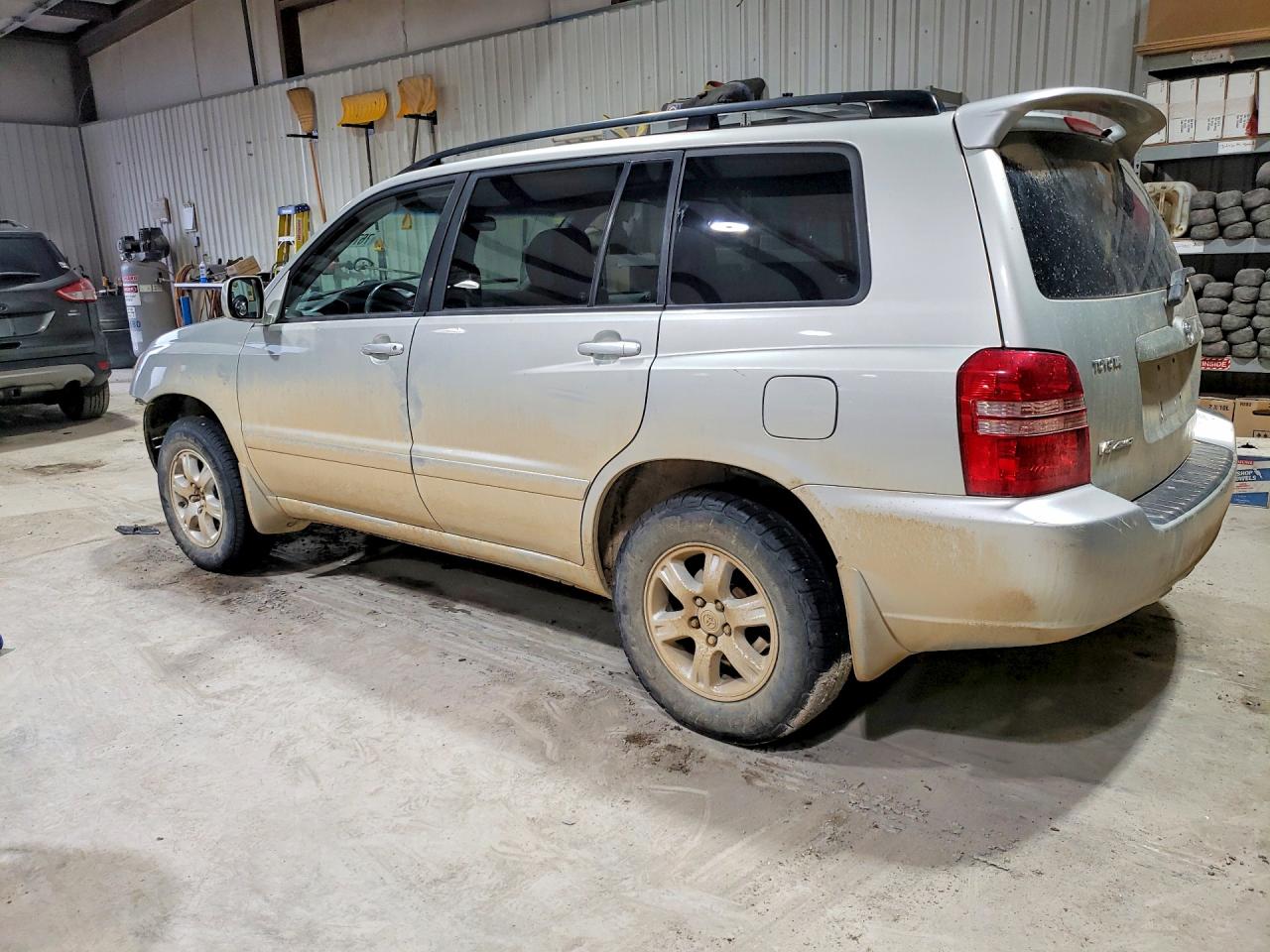 2003 TOYOTA HIGHLANDER LIMITED photo 2