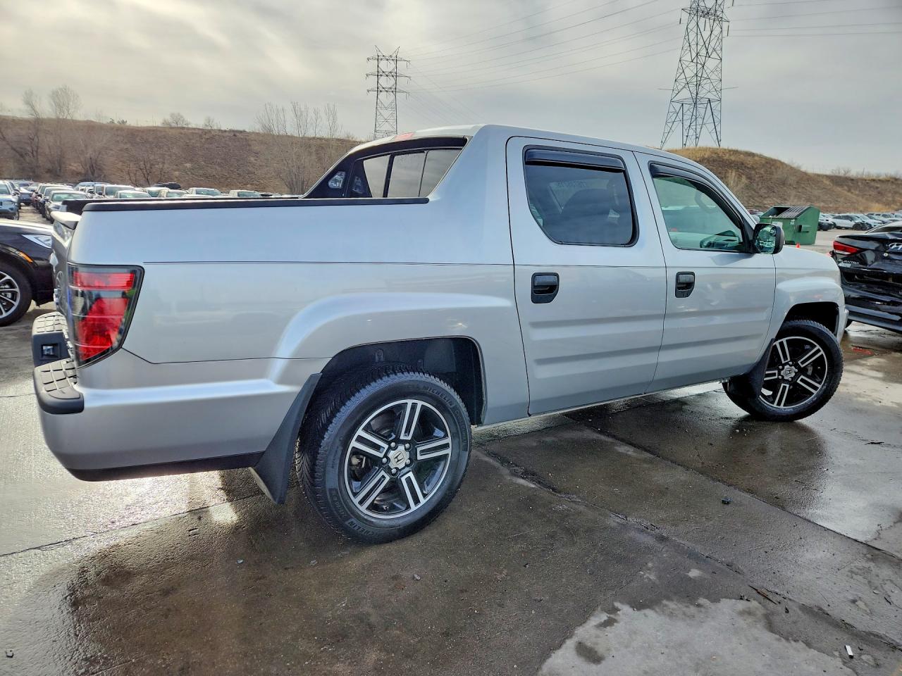 2014 HONDA RIDGELINE SPORT photo 3