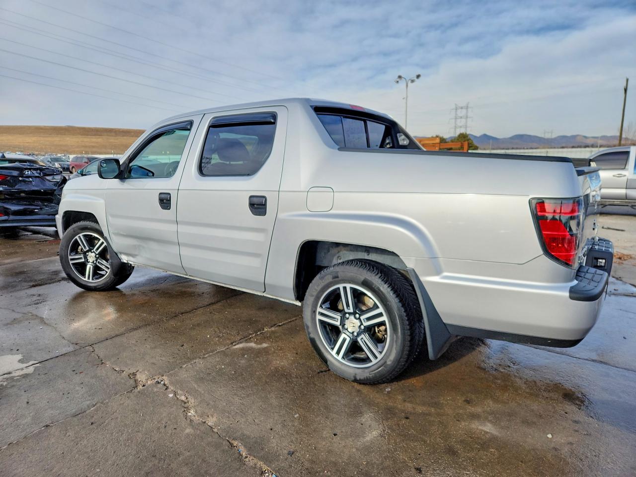 2014 HONDA RIDGELINE SPORT photo 2
