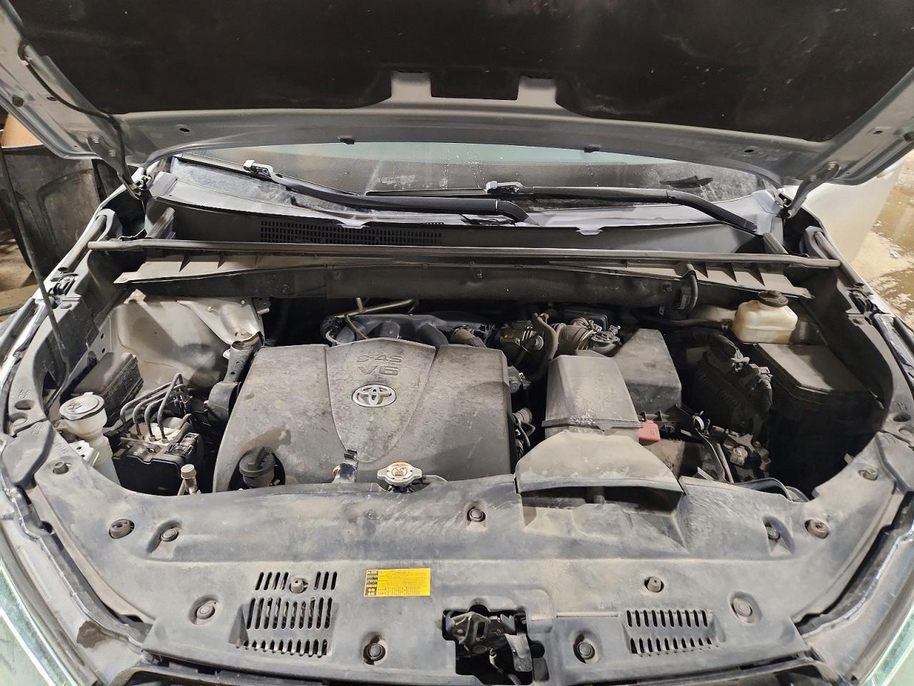 2019 TOYOTA HIGHLANDER SE photo 12
