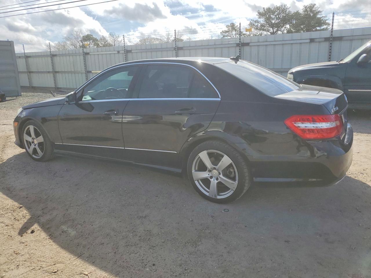 2010 MERCEDES-BENZ E 350 photo 3