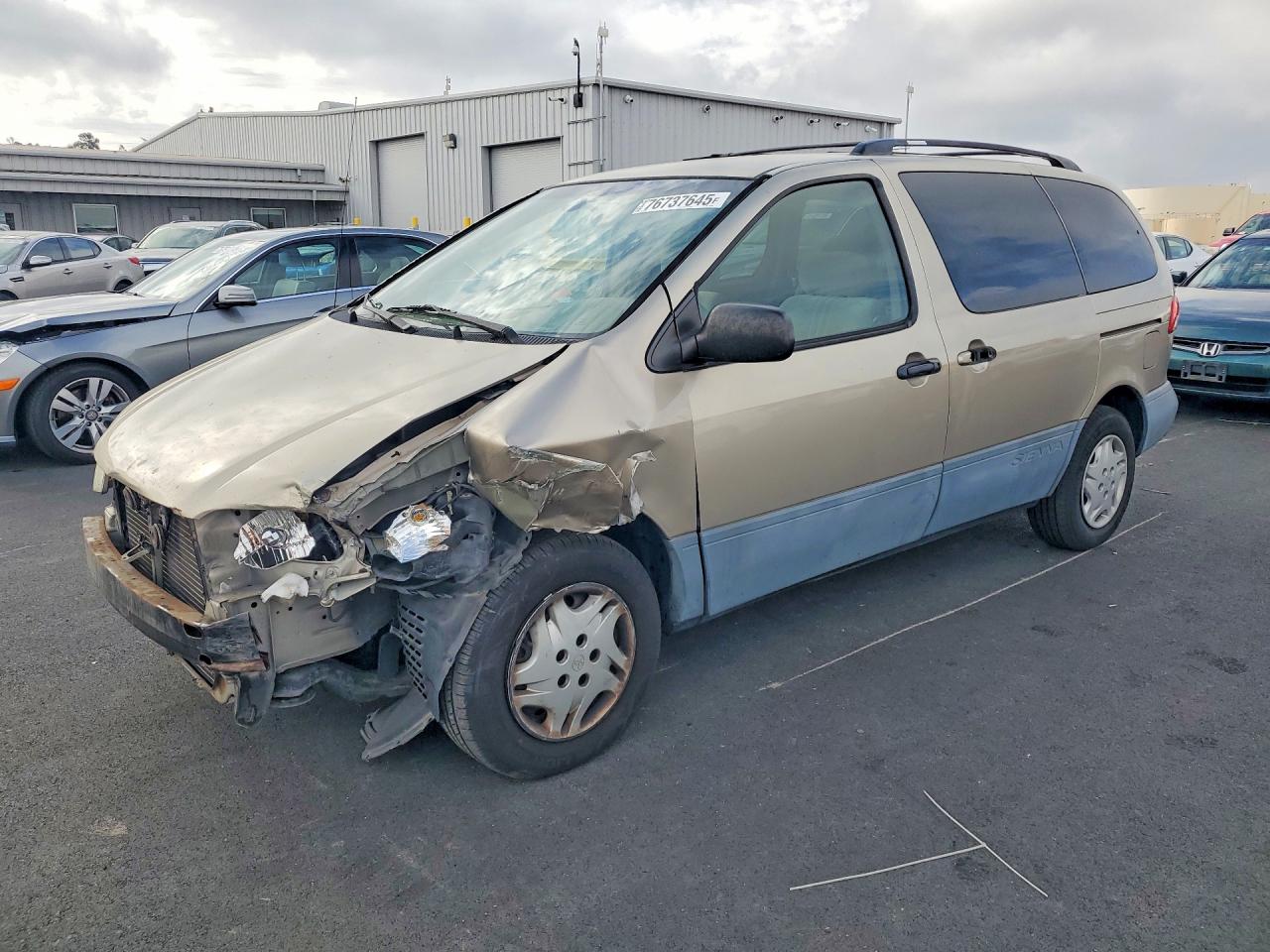 2003 TOYOTA SIENNA