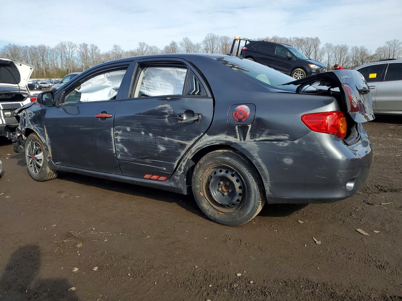 2010 TOYOTA COROLLA LE photo 3