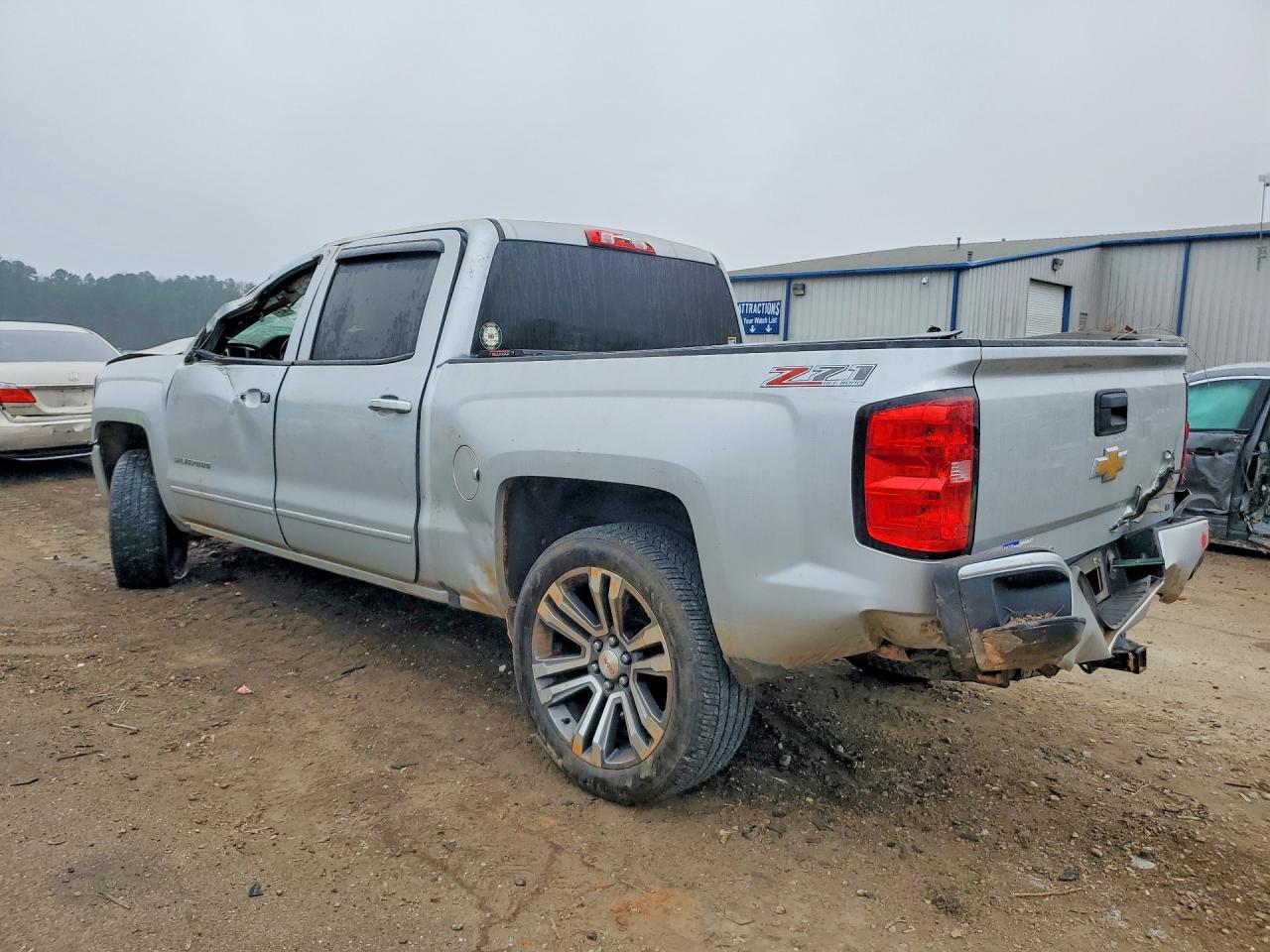 2016 CHEVROLET SILVERADO K1500 LT photo 4