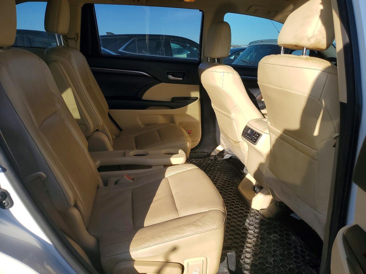 2014 TOYOTA HIGHLANDER LIMITED photo 10