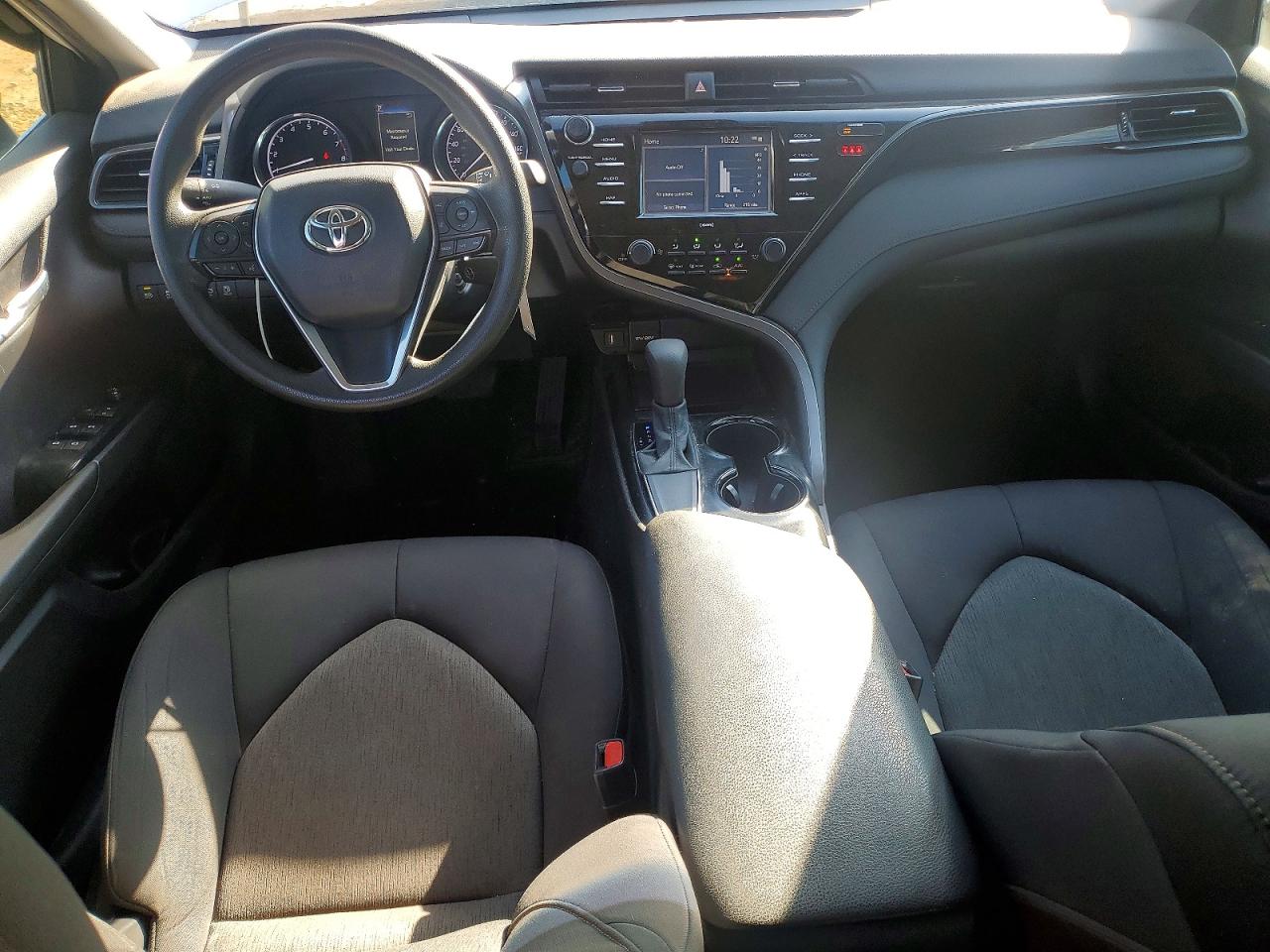 2020 TOYOTA CAMRY LE photo 8