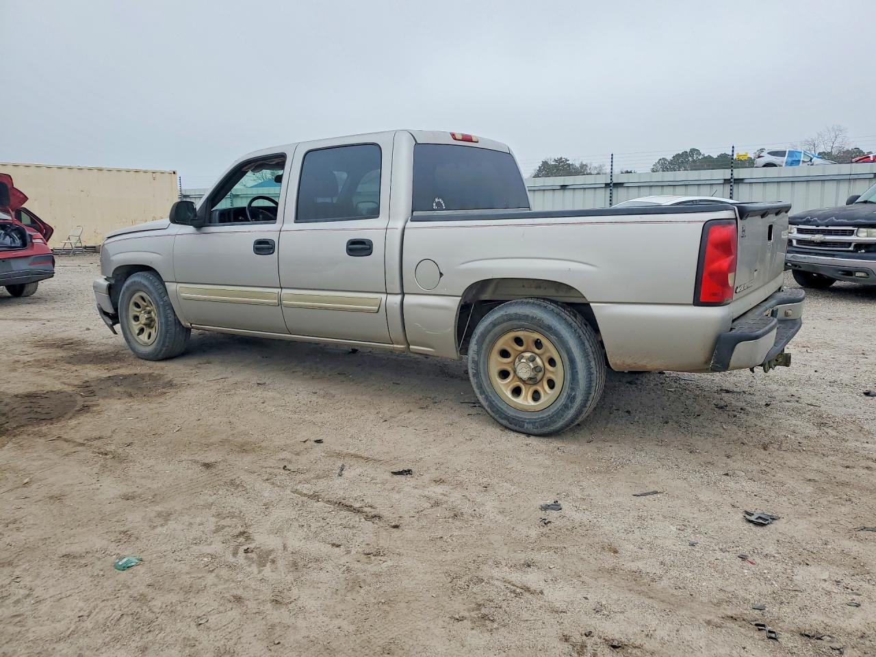 2006 CHEVROLET SILVERADO C1500 photo 3