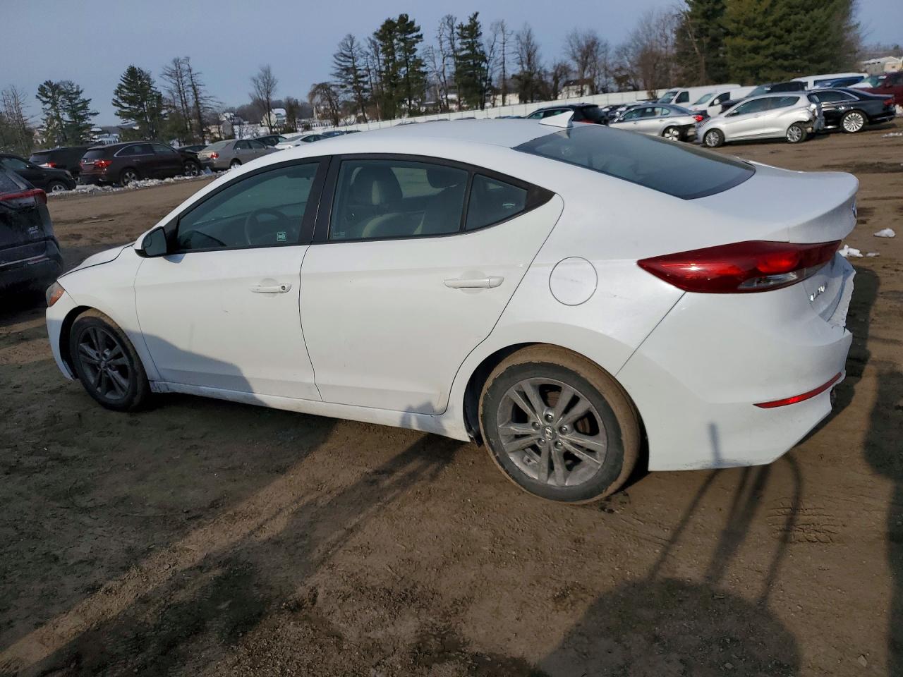 2017 HYUNDAI ELANTRA SE photo 3