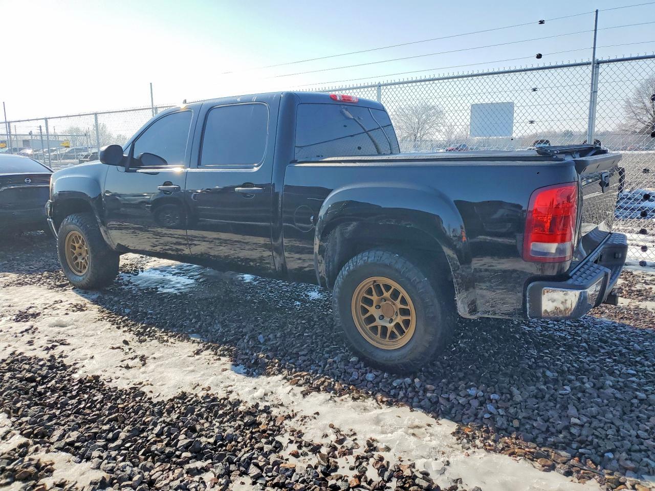 2011 GMC SIERRA K1500 SLE photo 3