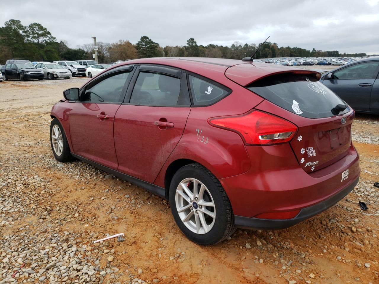 2017 FORD FOCUS SE photo 4