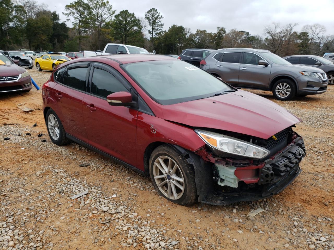 2017 FORD FOCUS SE photo 10