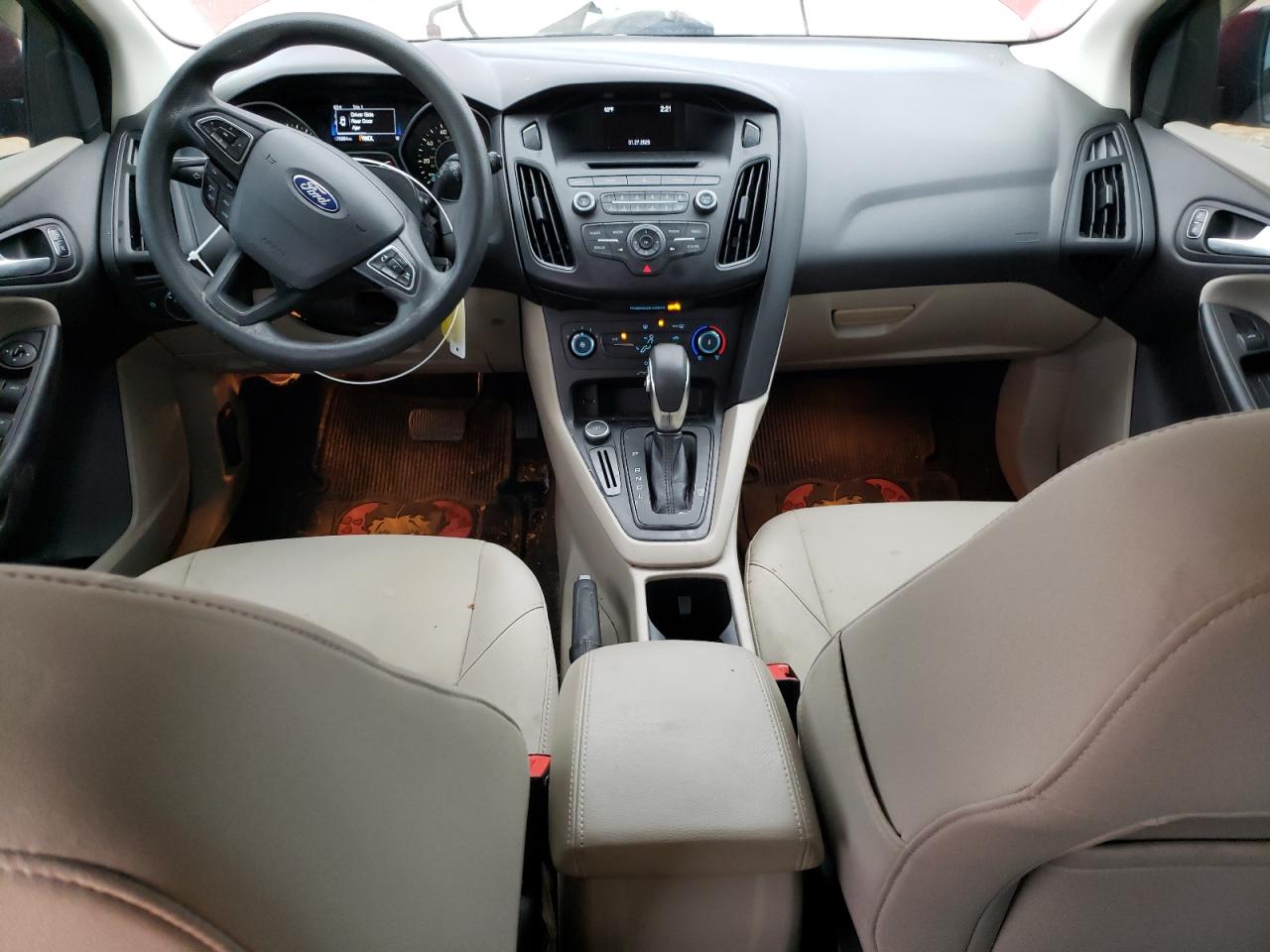 2017 FORD FOCUS SE photo 22