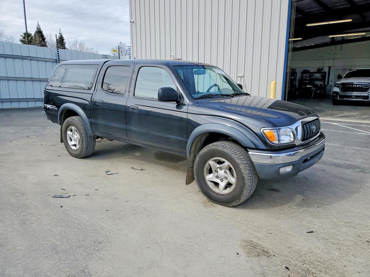 2002 TOYOTA TACOMA DOUBLE CAB photo 7