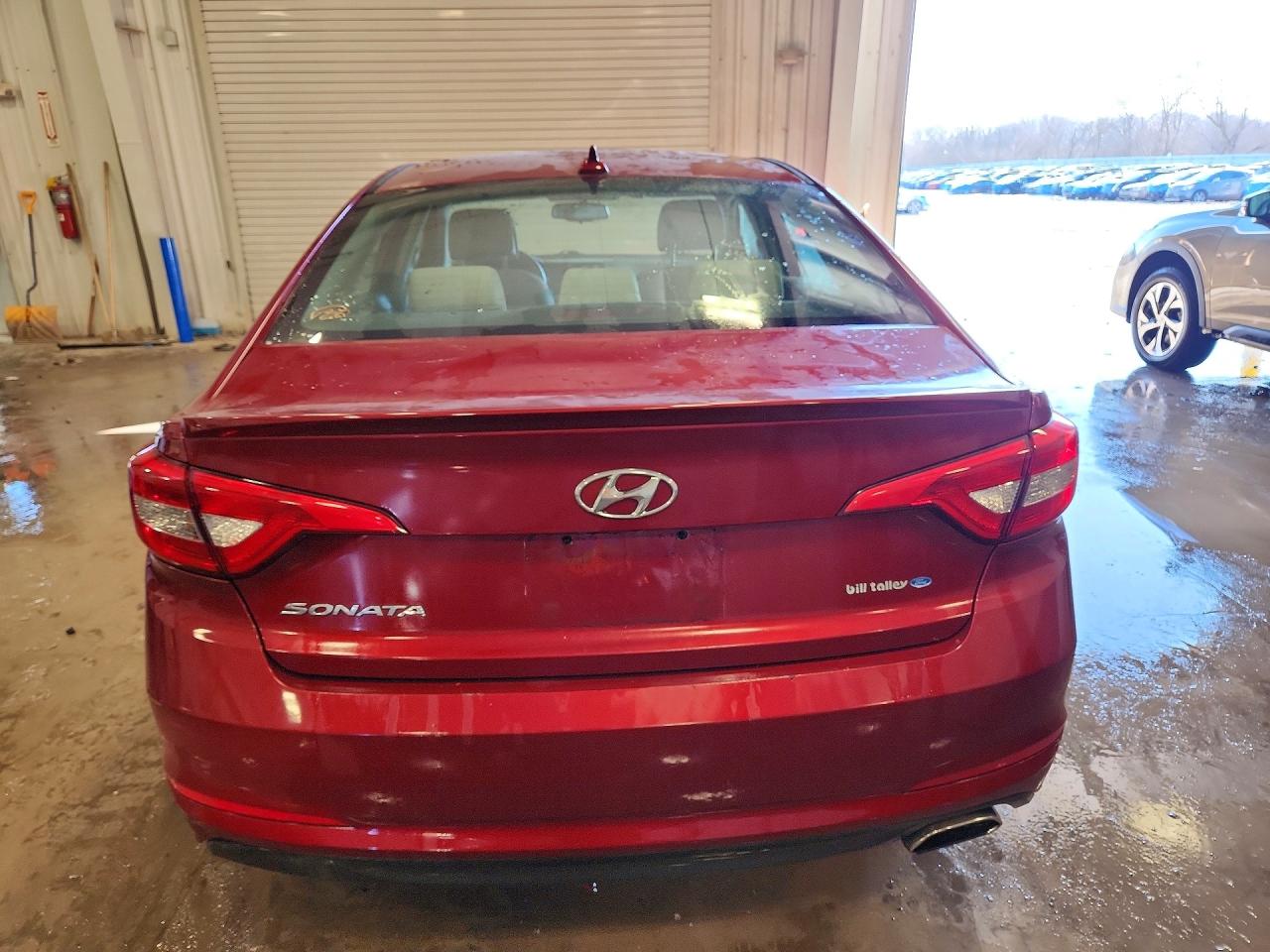 2015 HYUNDAI SONATA SE photo 16