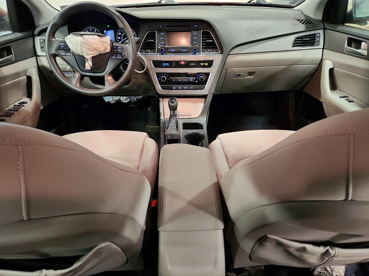 2015 HYUNDAI SONATA SE photo 22