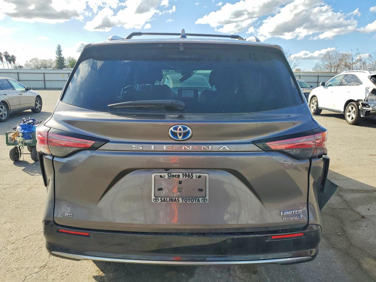 2022 TOYOTA SIENNA LIMITED photo 6