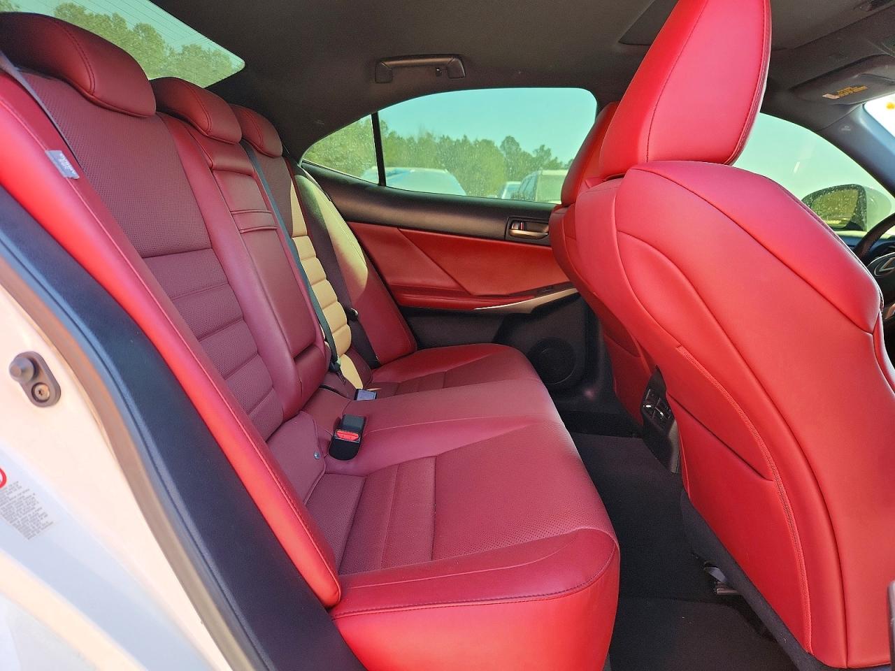 2018 LEXUS IS photo 28