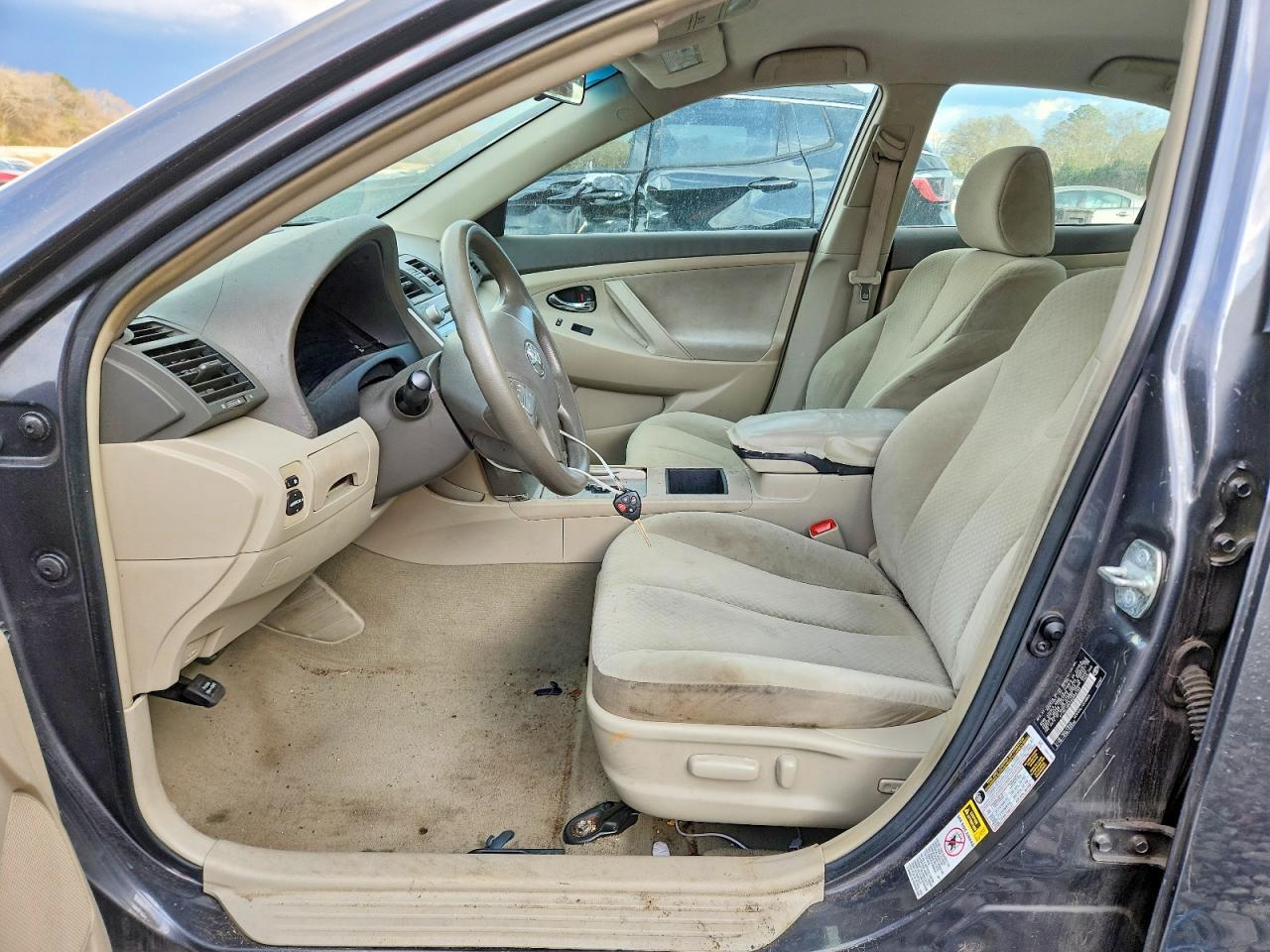 2009 TOYOTA CAMRY LE photo 13