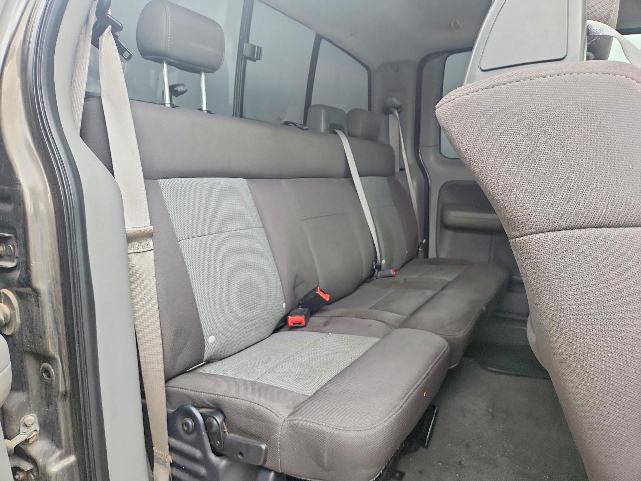 2005 FORD F150 photo 28