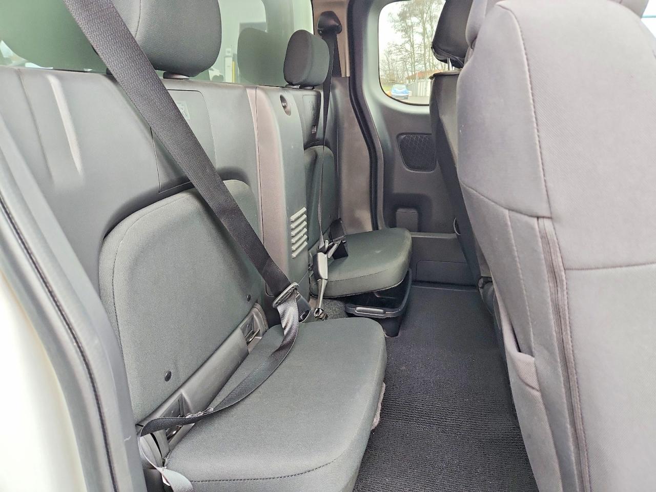 2024 NISSAN FRONTIER S photo 28