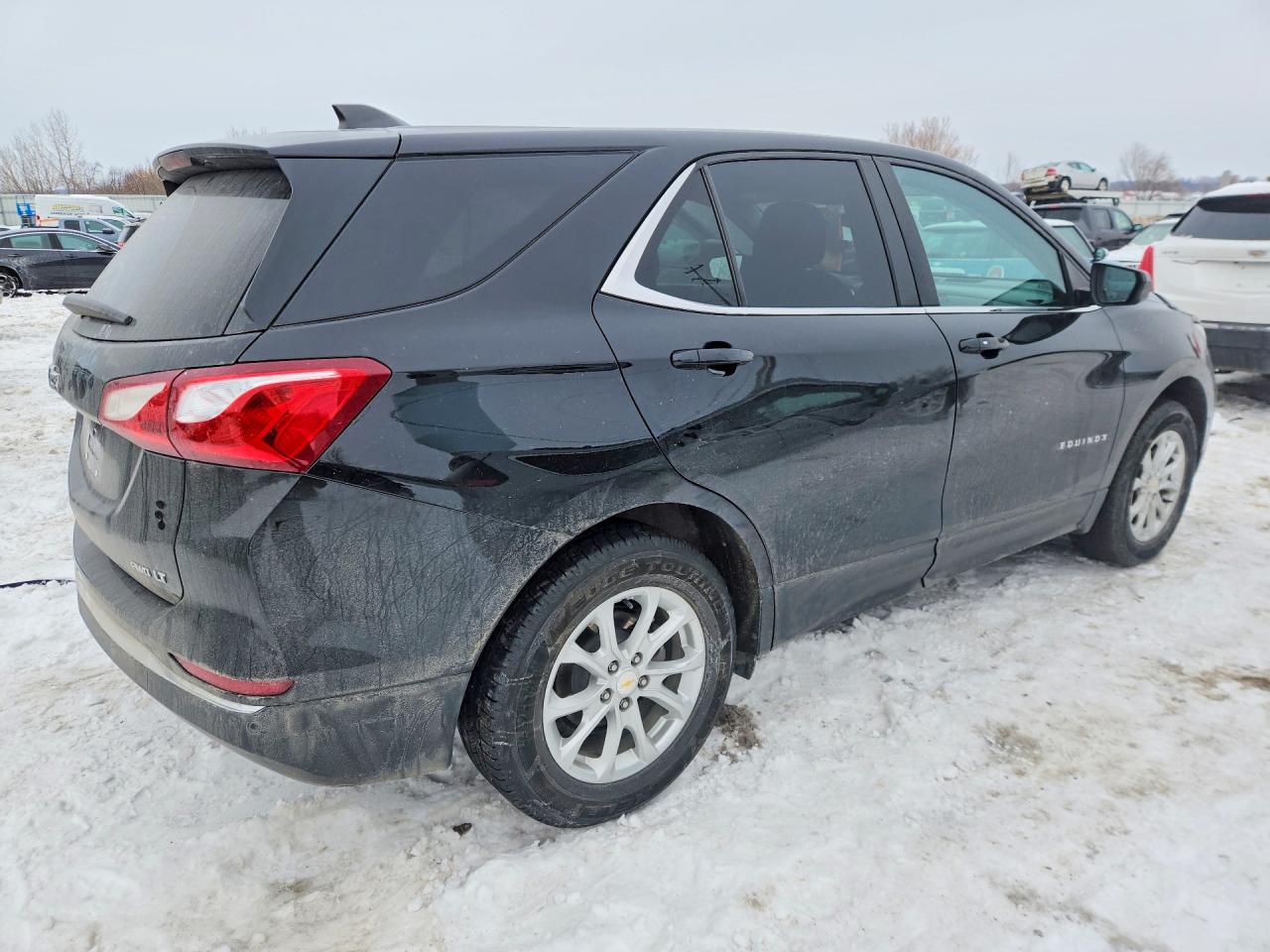2021 CHEVROLET EQUINOX LT photo 3