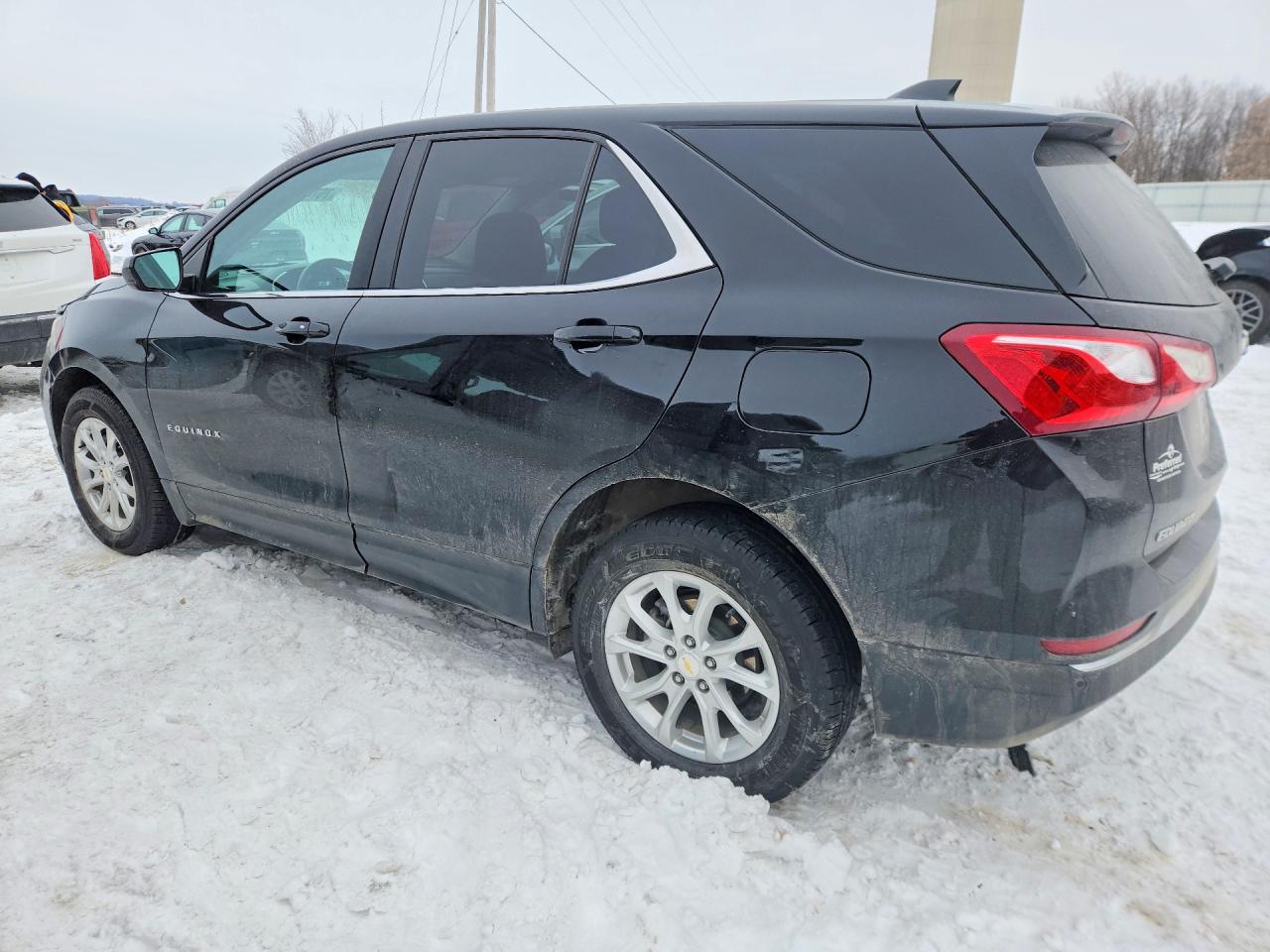 2021 CHEVROLET EQUINOX LT photo 2