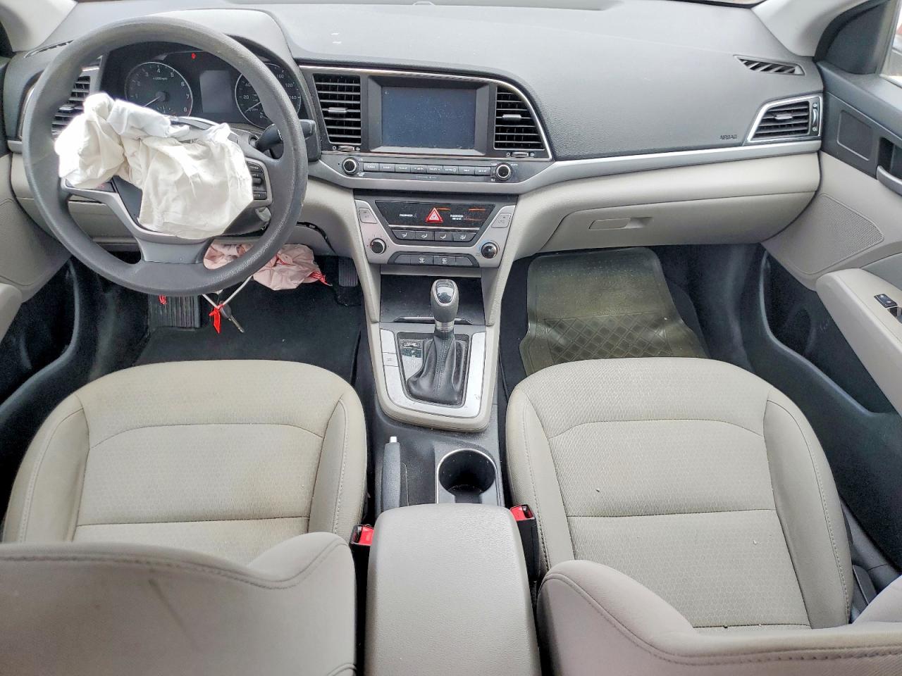 2017 HYUNDAI ELANTRA SE photo 8