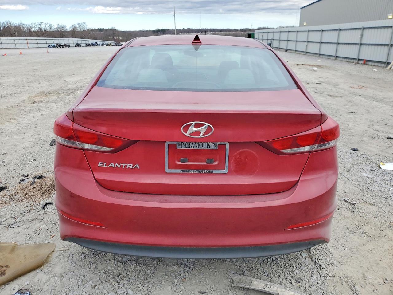2017 HYUNDAI ELANTRA SE photo 6