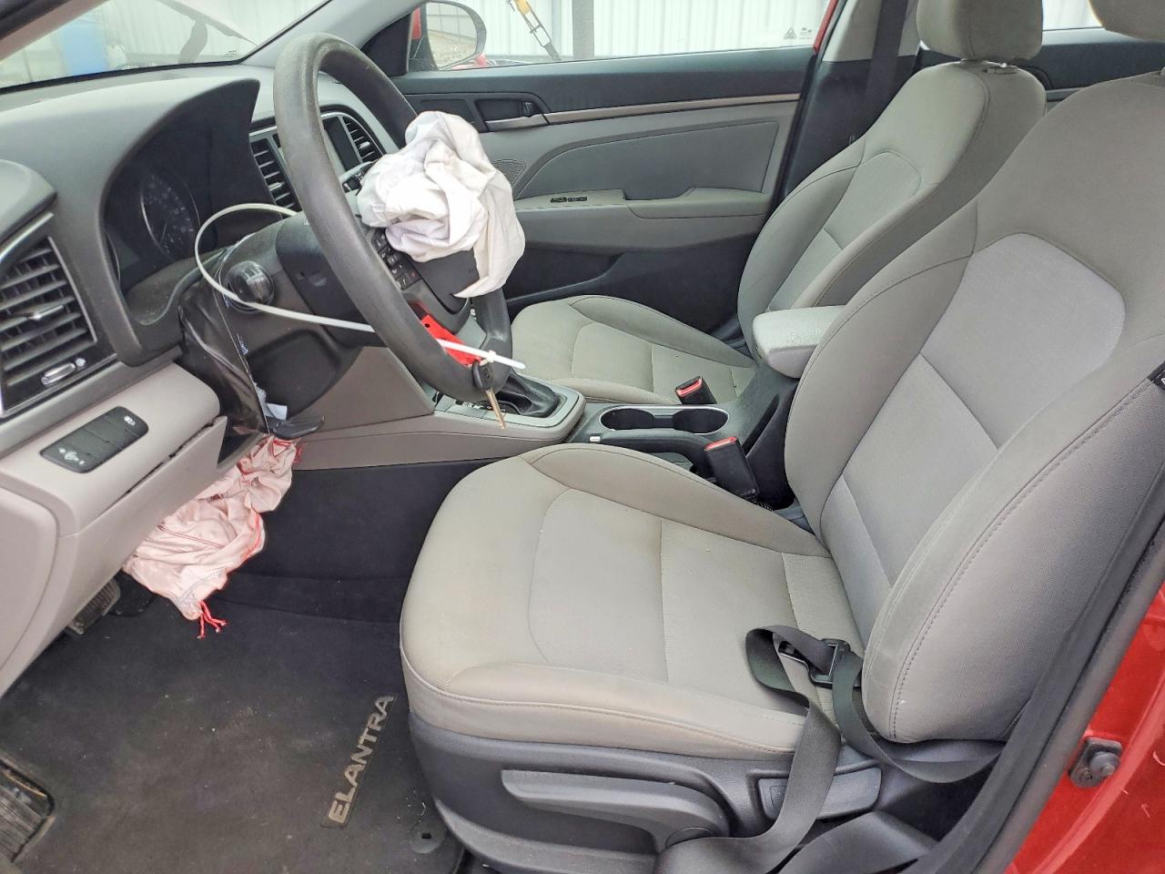 2017 HYUNDAI ELANTRA SE photo 7