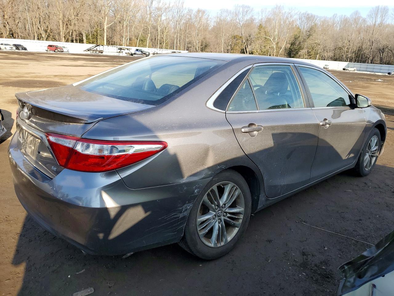 2017 TOYOTA CAMRY photo 7