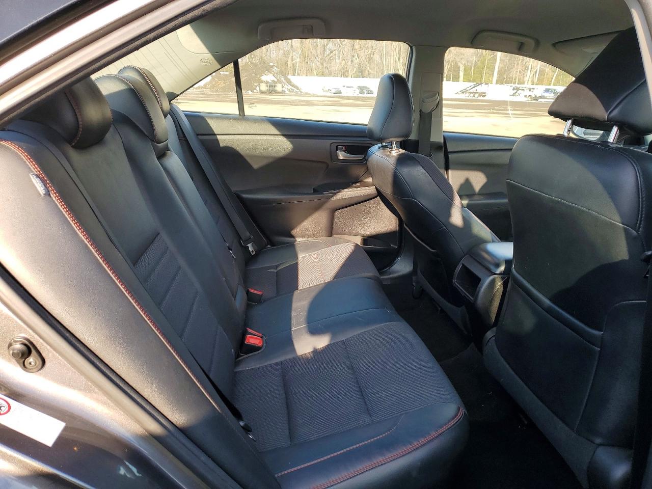 2017 TOYOTA CAMRY photo 28
