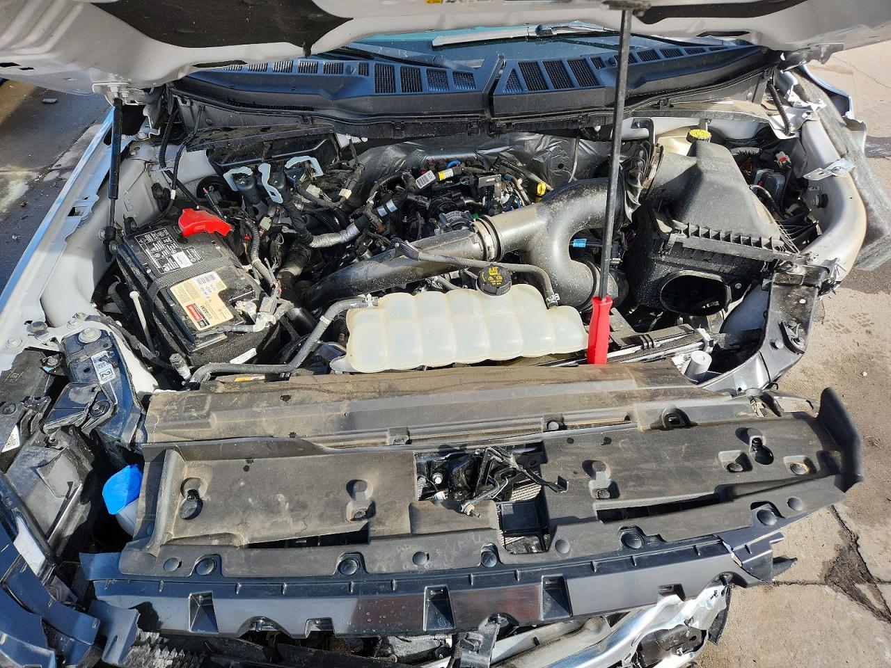 2024 FORD F150 XLT photo 11