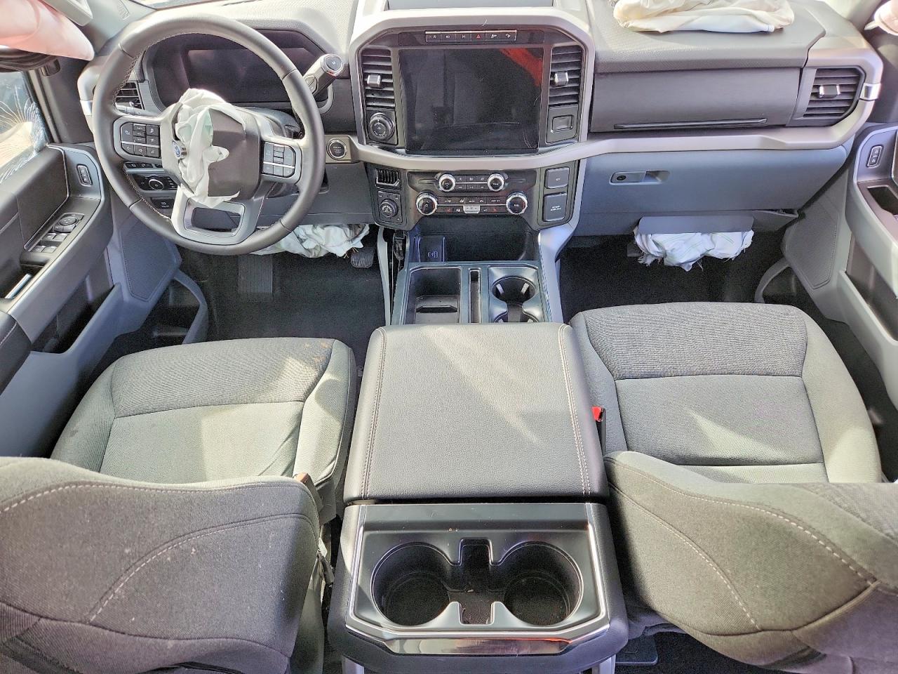 2024 FORD F150 XLT photo 8