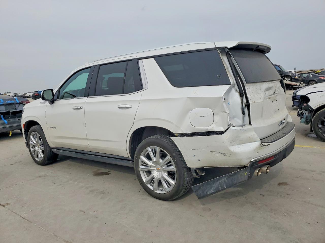2023 CHEVROLET TAHOE K1500 HIGH COUNTRY photo 3