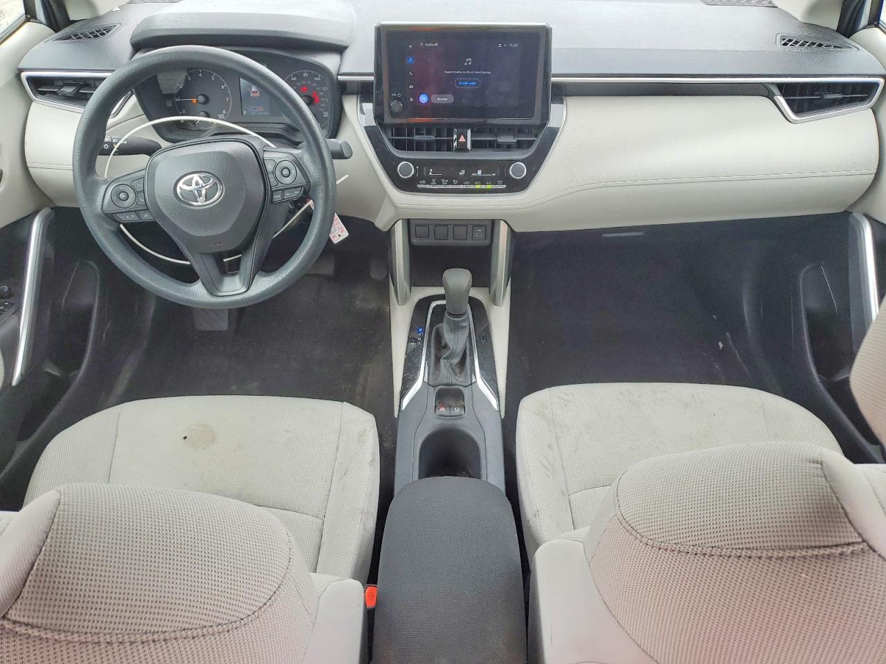 2023 TOYOTA COROLLA CROSS L photo 22
