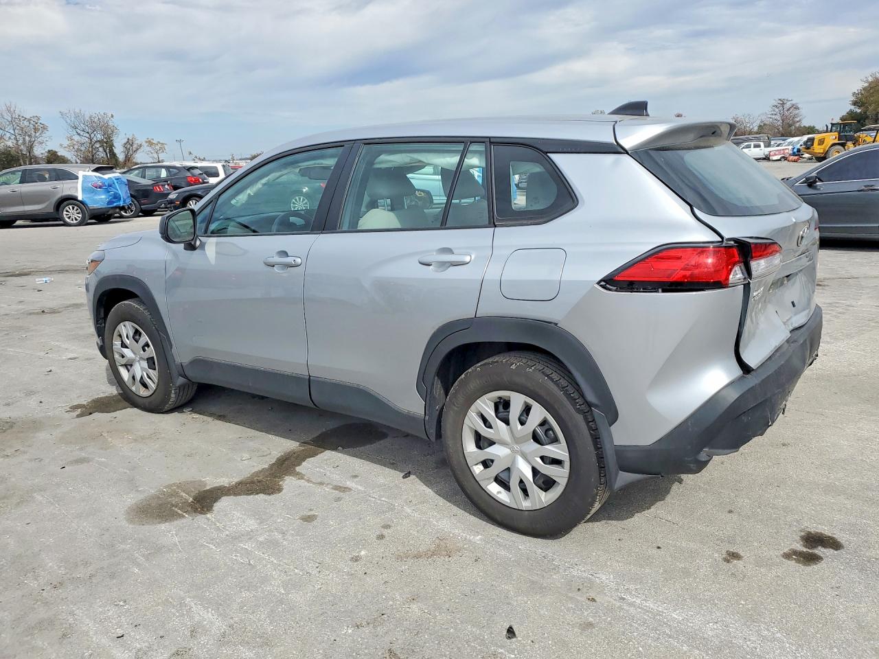 2023 TOYOTA COROLLA CROSS L photo 4