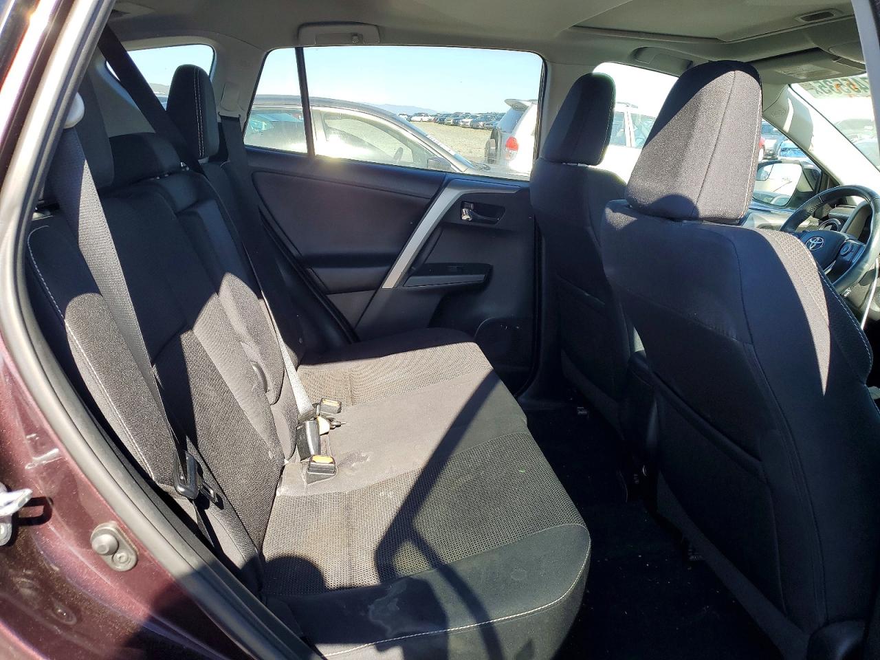 2016 TOYOTA RAV4 XLE photo 21