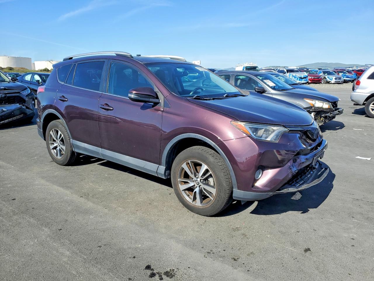 2016 TOYOTA RAV4 XLE photo 7