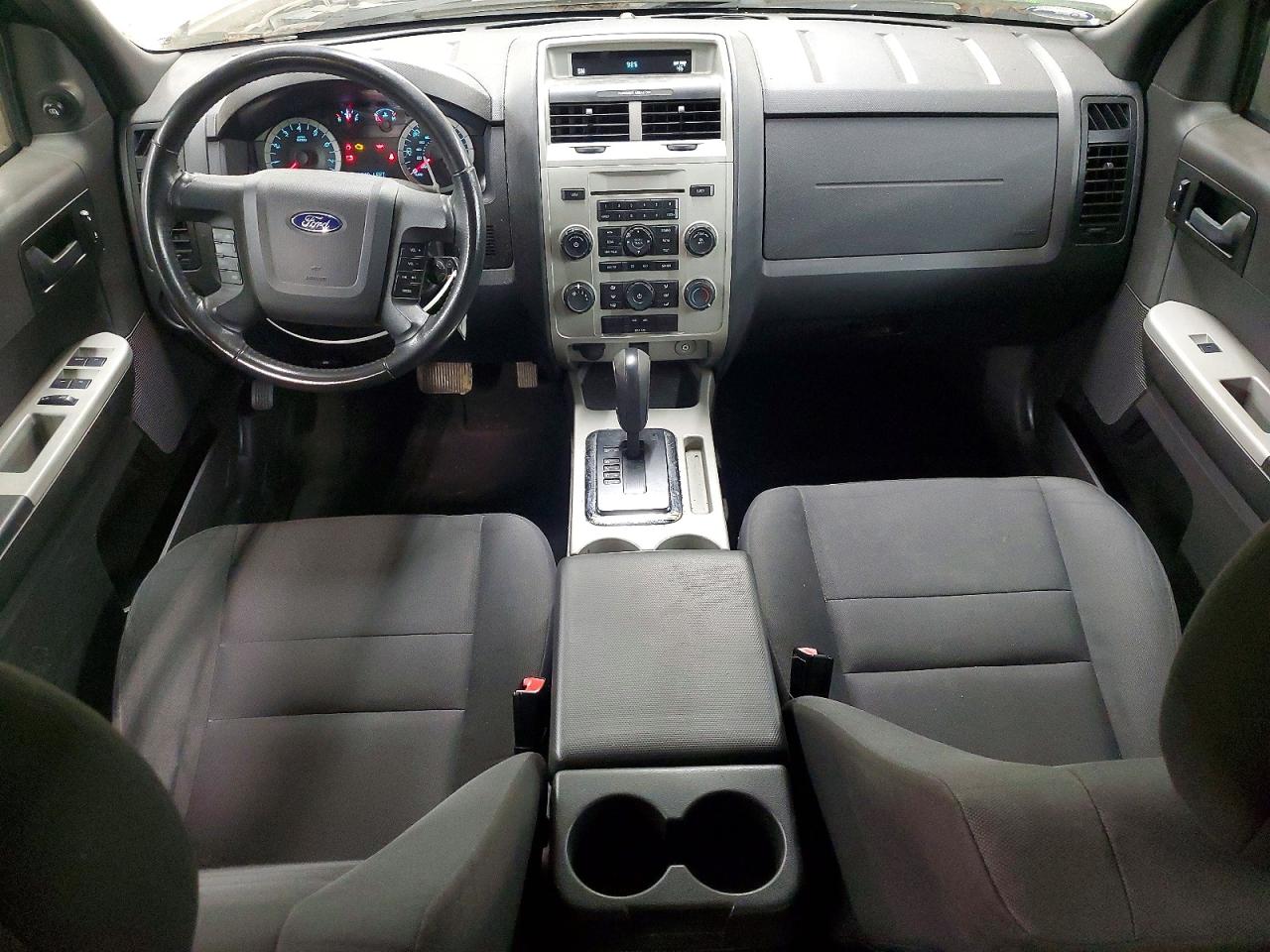2011 FORD ESCAPE XLT photo 22