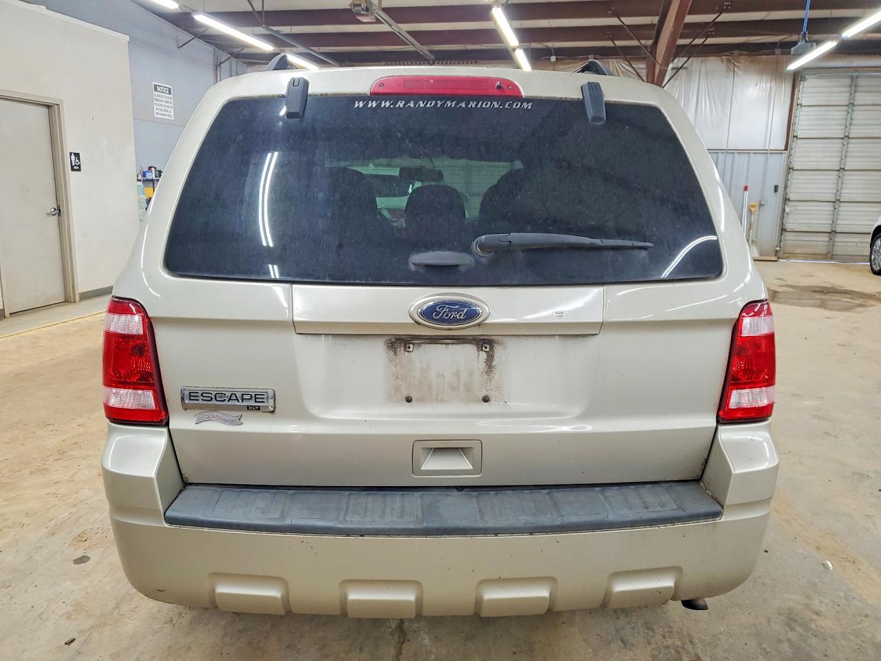 2011 FORD ESCAPE XLT photo 16