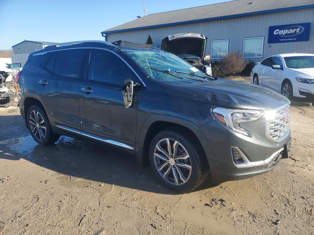 2018 GMC TERRAIN DENALI photo 4