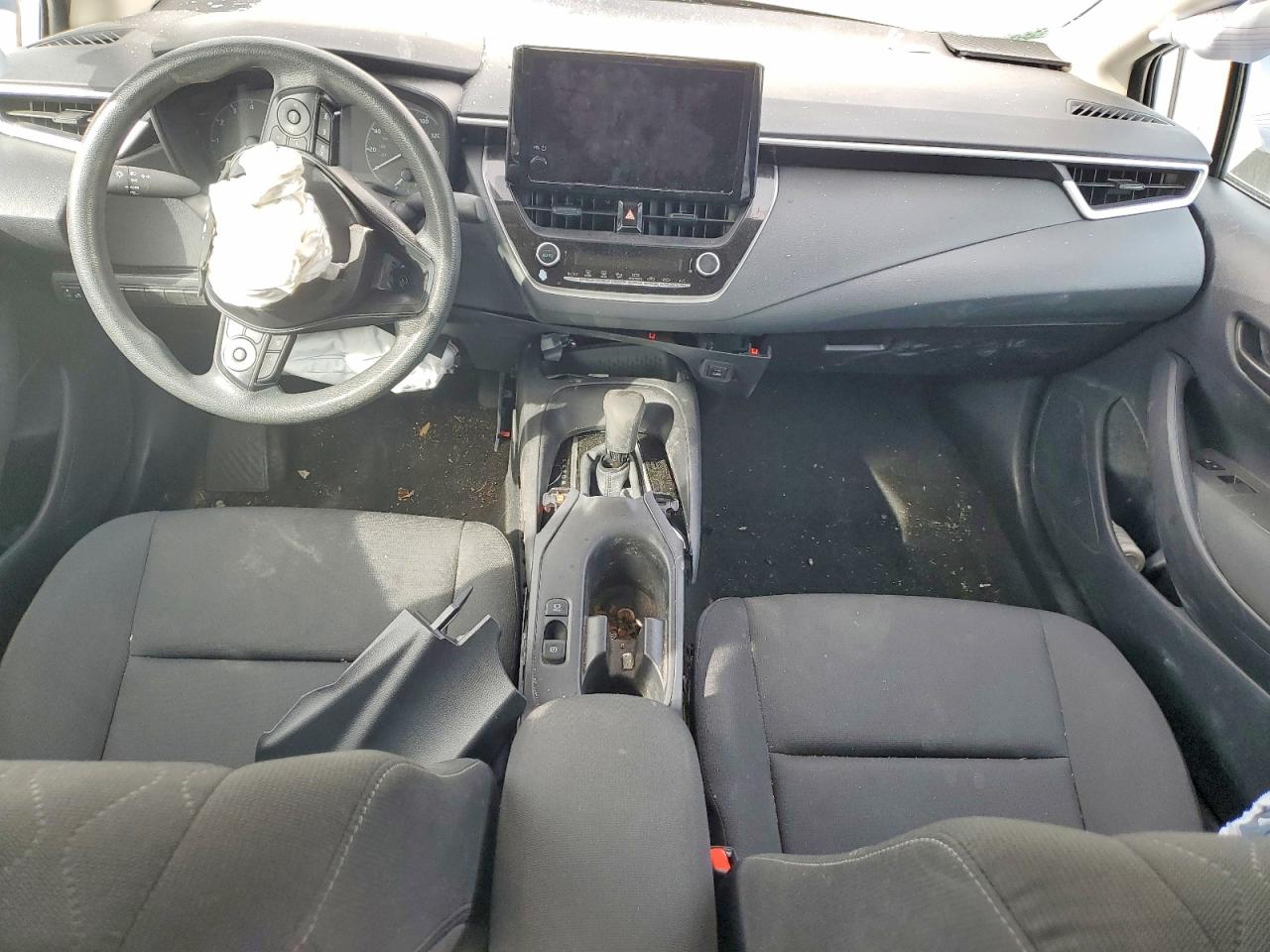 2025 TOYOTA COROLLA LE photo 15