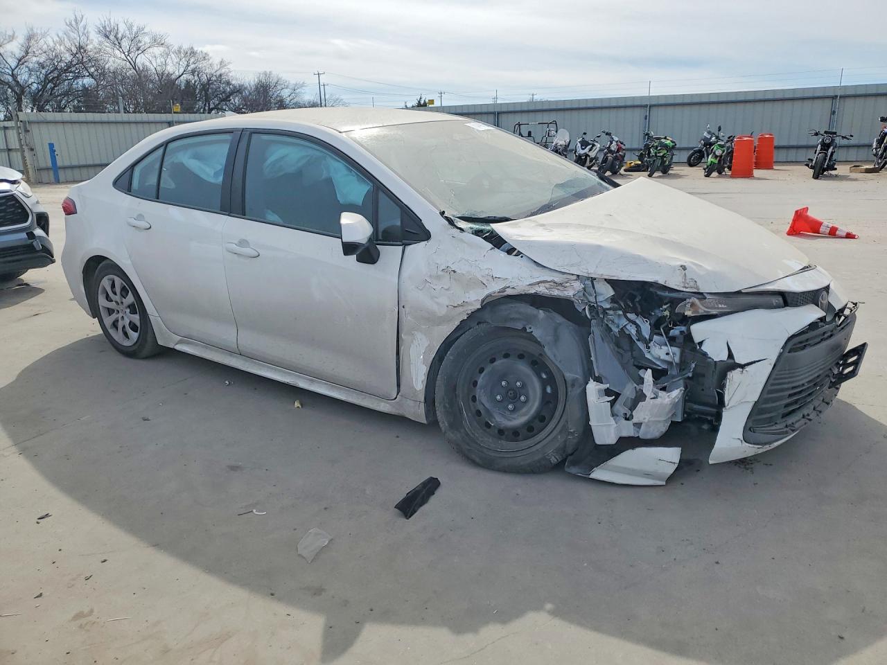 2025 TOYOTA COROLLA LE photo 7