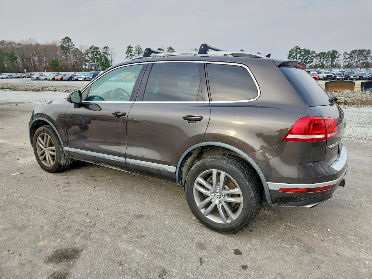 2015 VOLKSWAGEN TOUAREG V6 photo 3