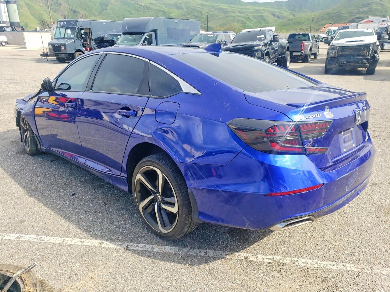2020 HONDA ACCORD SPORT photo 2