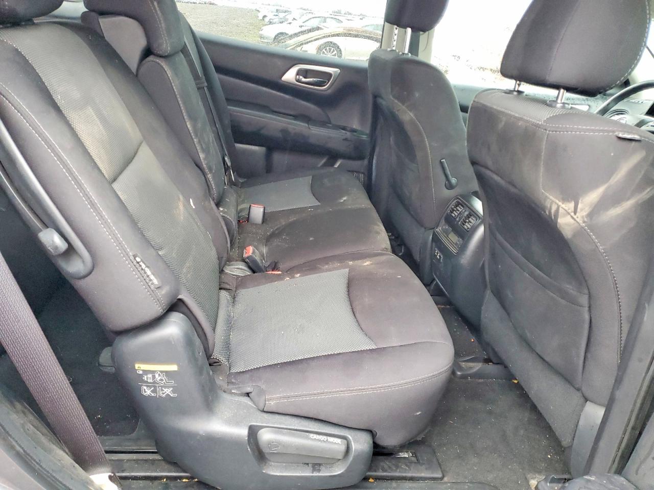 2020 NISSAN PATHFINDER S photo 11