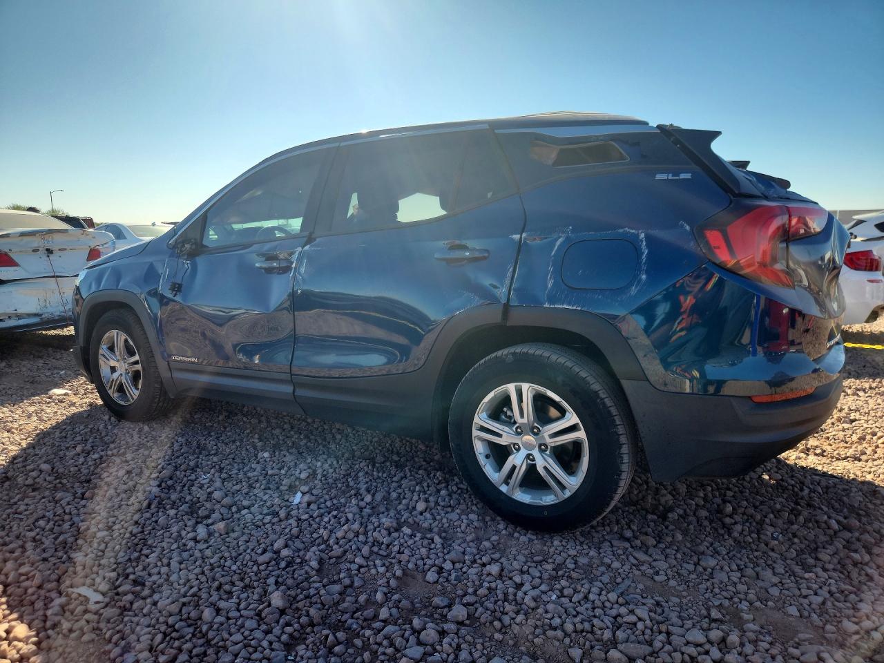 2019 GMC TERRAIN SLE photo 3