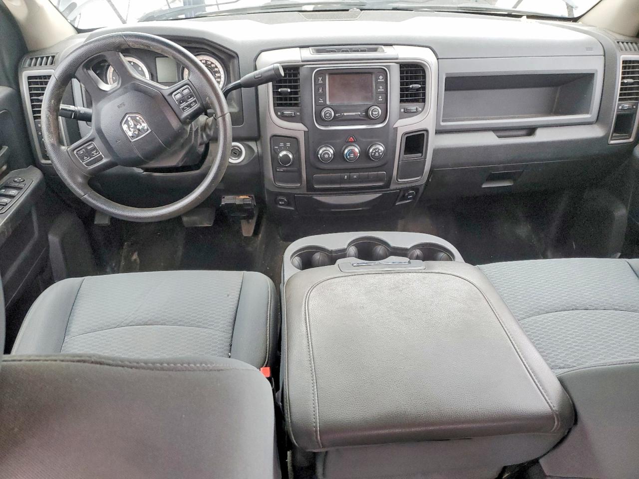 2014 RAM 1500 ST photo 8