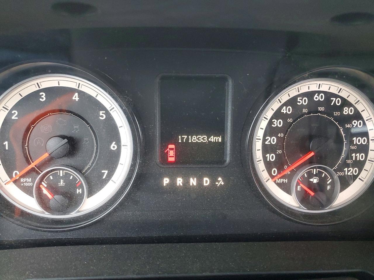 2014 RAM 1500 ST photo 9