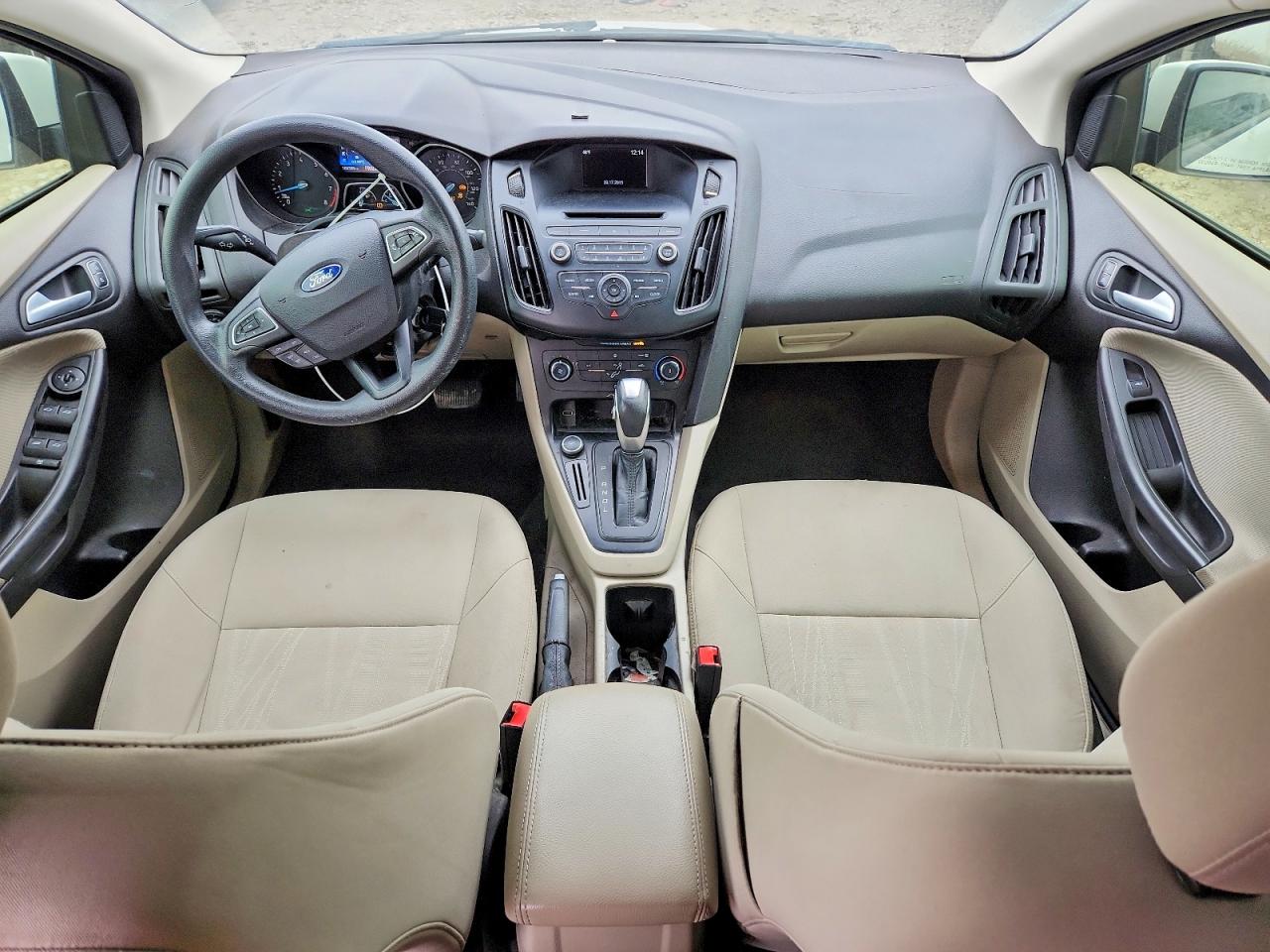 2015 FORD FOCUS SE photo 15
